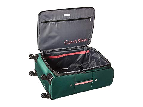 Calvin Klein CK-511 Crossbronx 19" Upright Suitcase