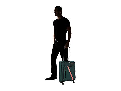 Calvin Klein CK-511 Crossbronx 19" Upright Suitcase